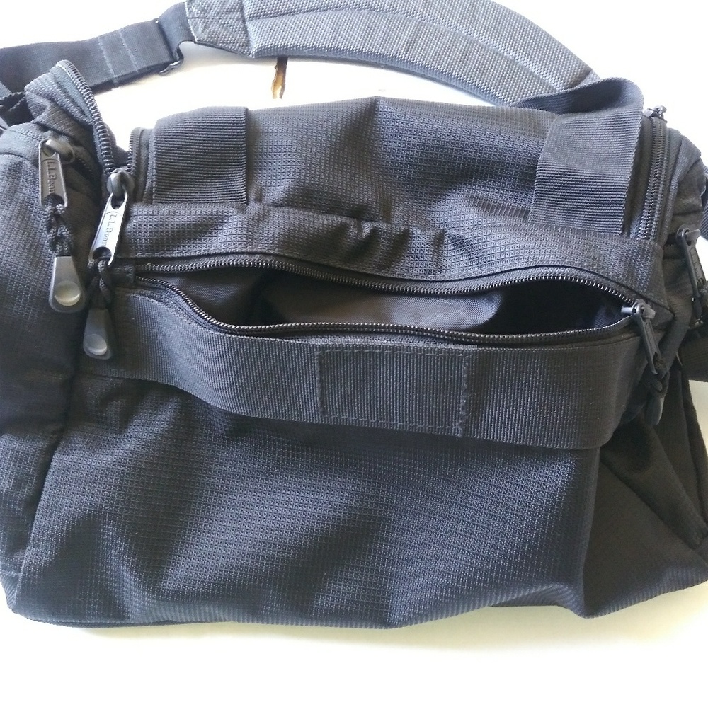 L.L.BEAN CAMERA BAG - BLACK - Picture 6 of 8